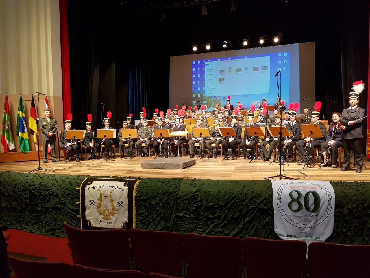 Beide Orchester vereint -